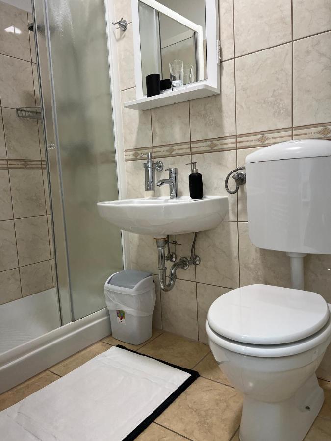 Apartamento Sobe Prostija Ptuj Exterior foto